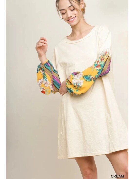Umgee Dresses & Skirts - Umgee Dress Cream With Tropical Floral Puff Sleeves Boho Festival Knit